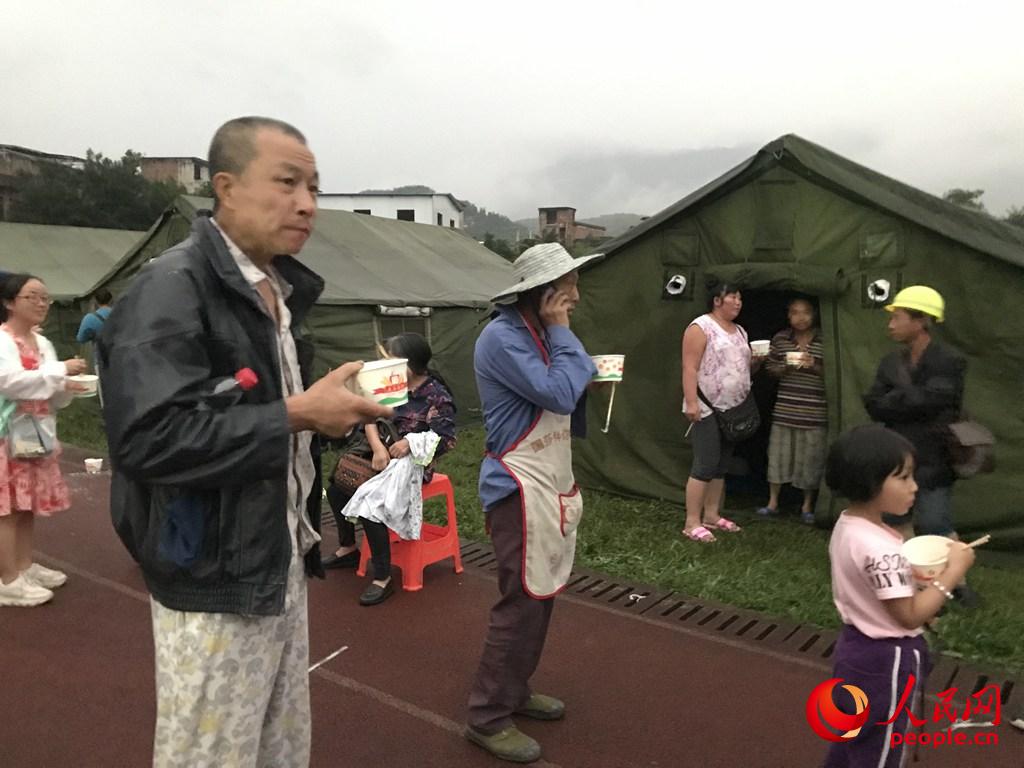 b1f1d881afbe42cfb4caf9cc62faef40.jpg