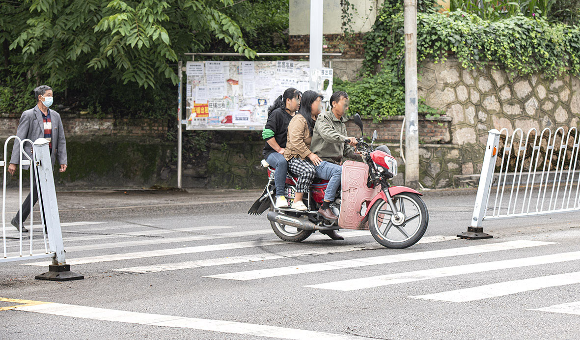 efa3e914473f446fb2d20f4ff355f50f.jpg